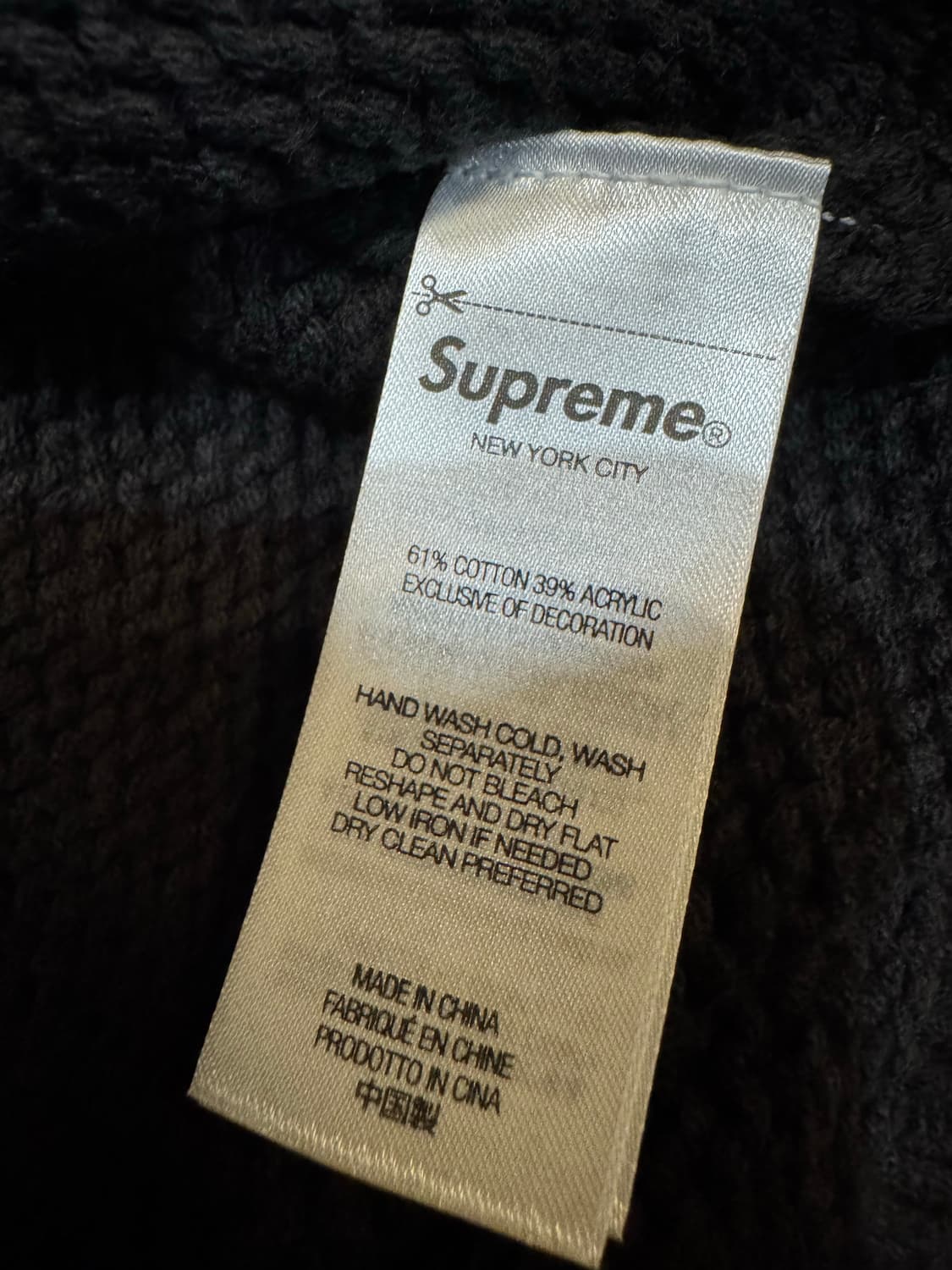 [L] 슈프림 토널 아플리케 스웨터 블랙 25SS 상품이미지7