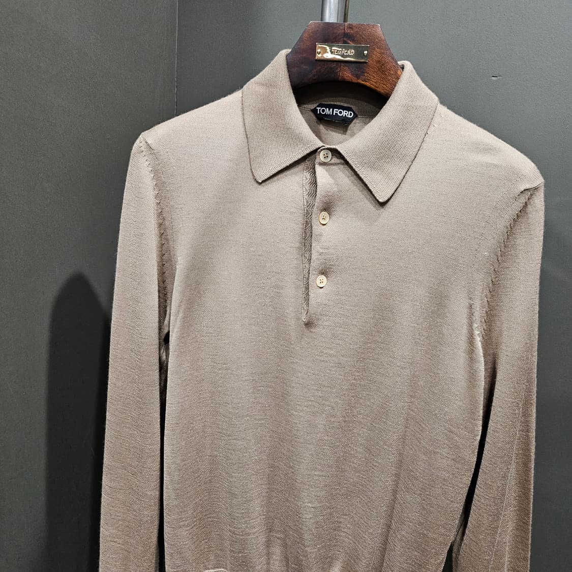 톰포드 캐시미어 실크 PK 카라 니트 상품이미지3