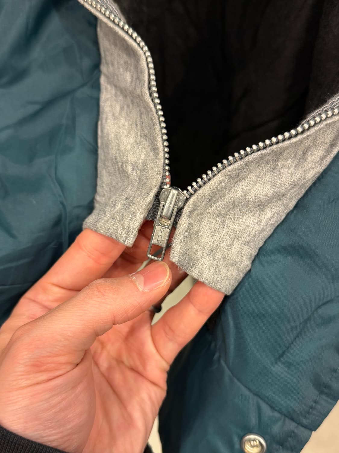 90s Athletic Works 스타디움 후드 바시티 자켓 (USA) 상품이미지5