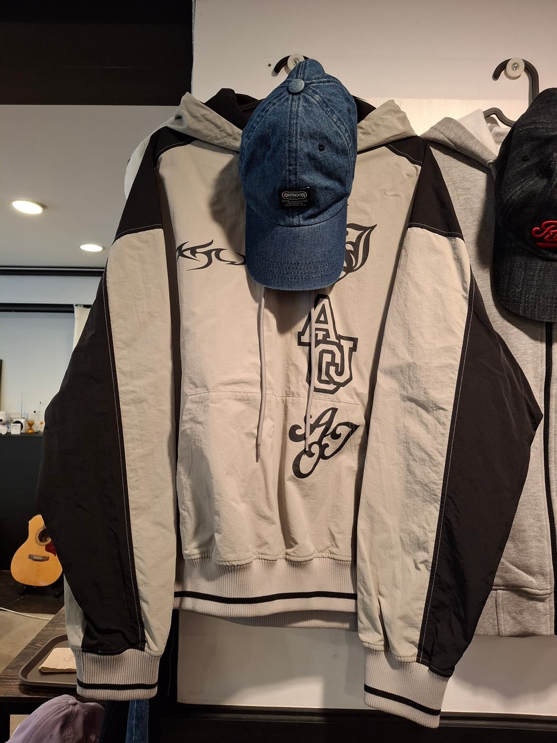 (마지막특가) 아조바이아조 후드맨투맨 상품이미지1