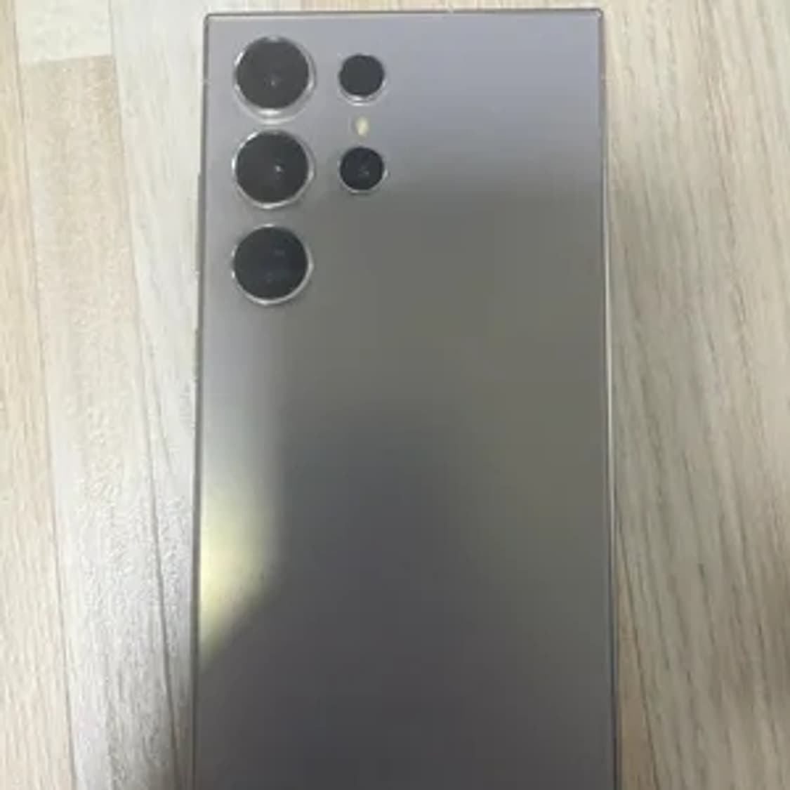 갤럭시 울트라 s24 256 40에 판매합니다 ^^ 상품이미지1