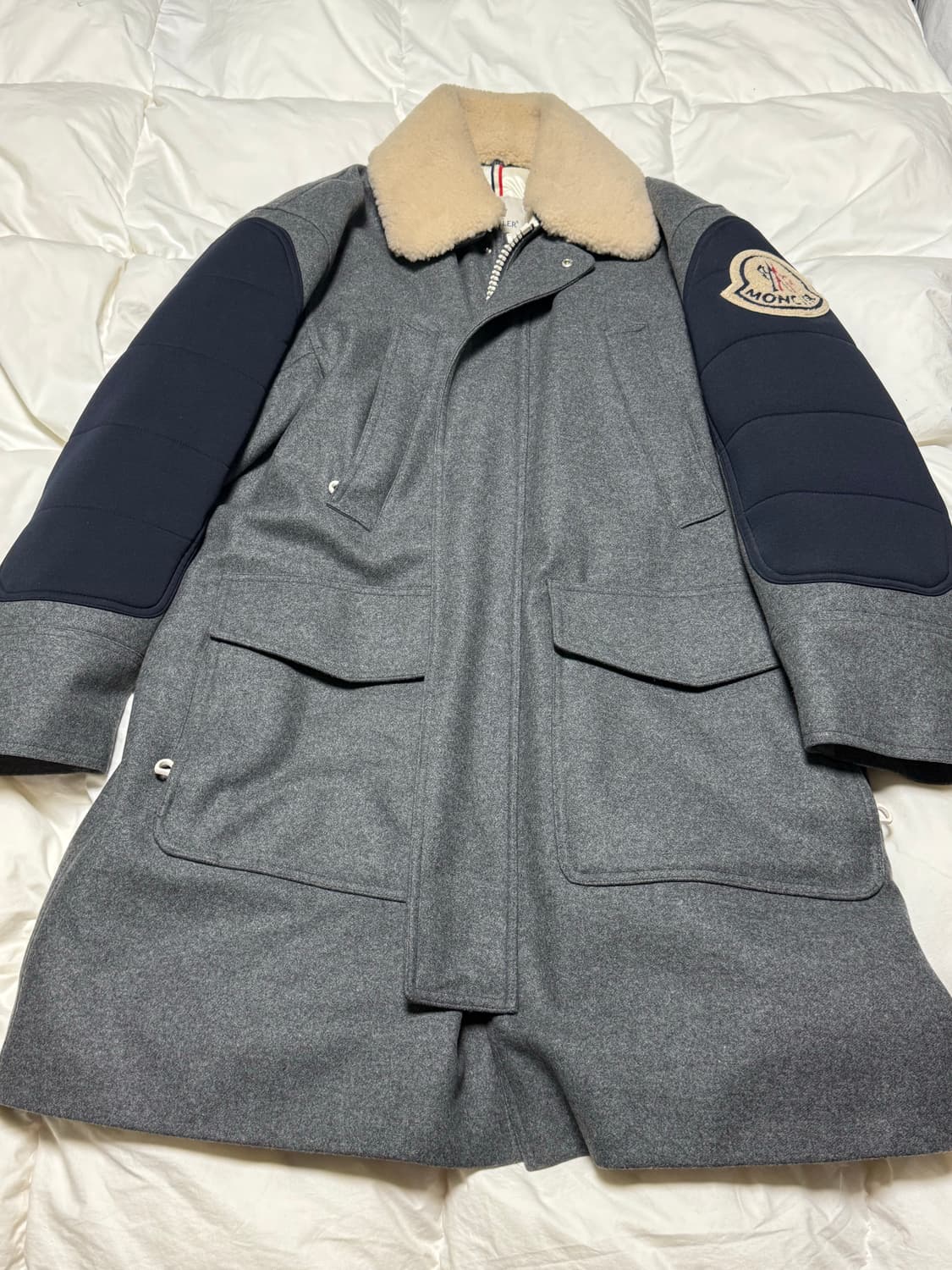 몽클레르 아미 콜라보 패딩코트 상품이미지1