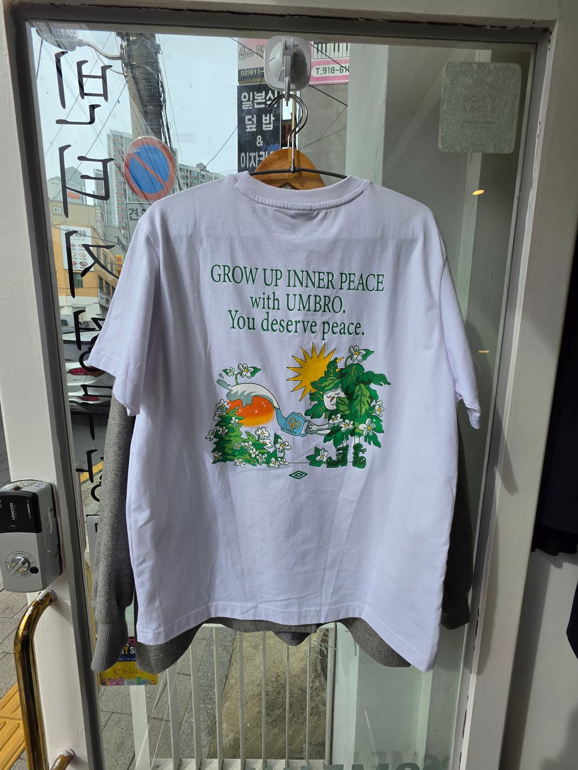 엄브로 이너피스 스토리 반팔 티셔츠 화이트-90 상품이미지5