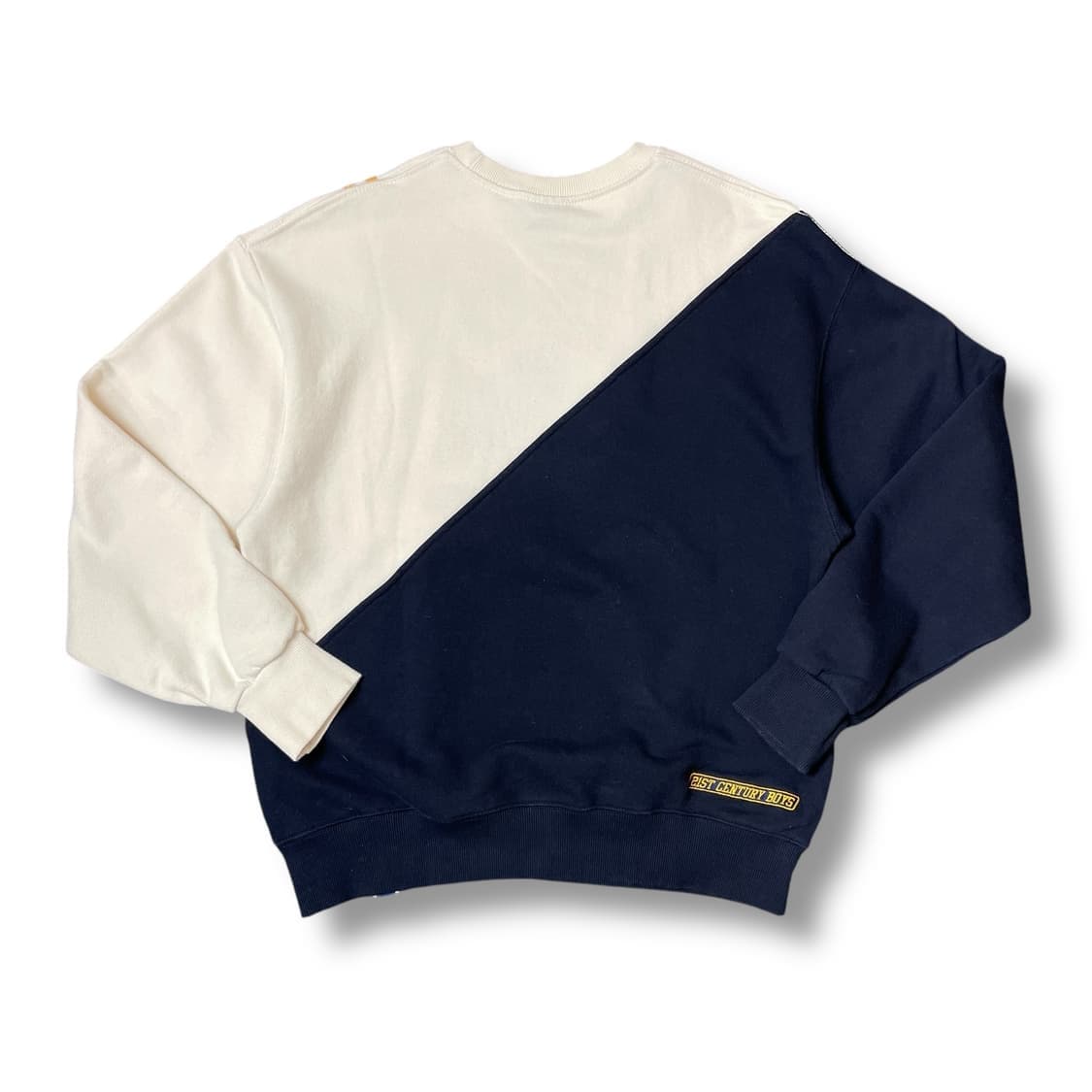 로맨틱크라운 네이비 아이보리 자수 맨투맨 S 상품이미지2