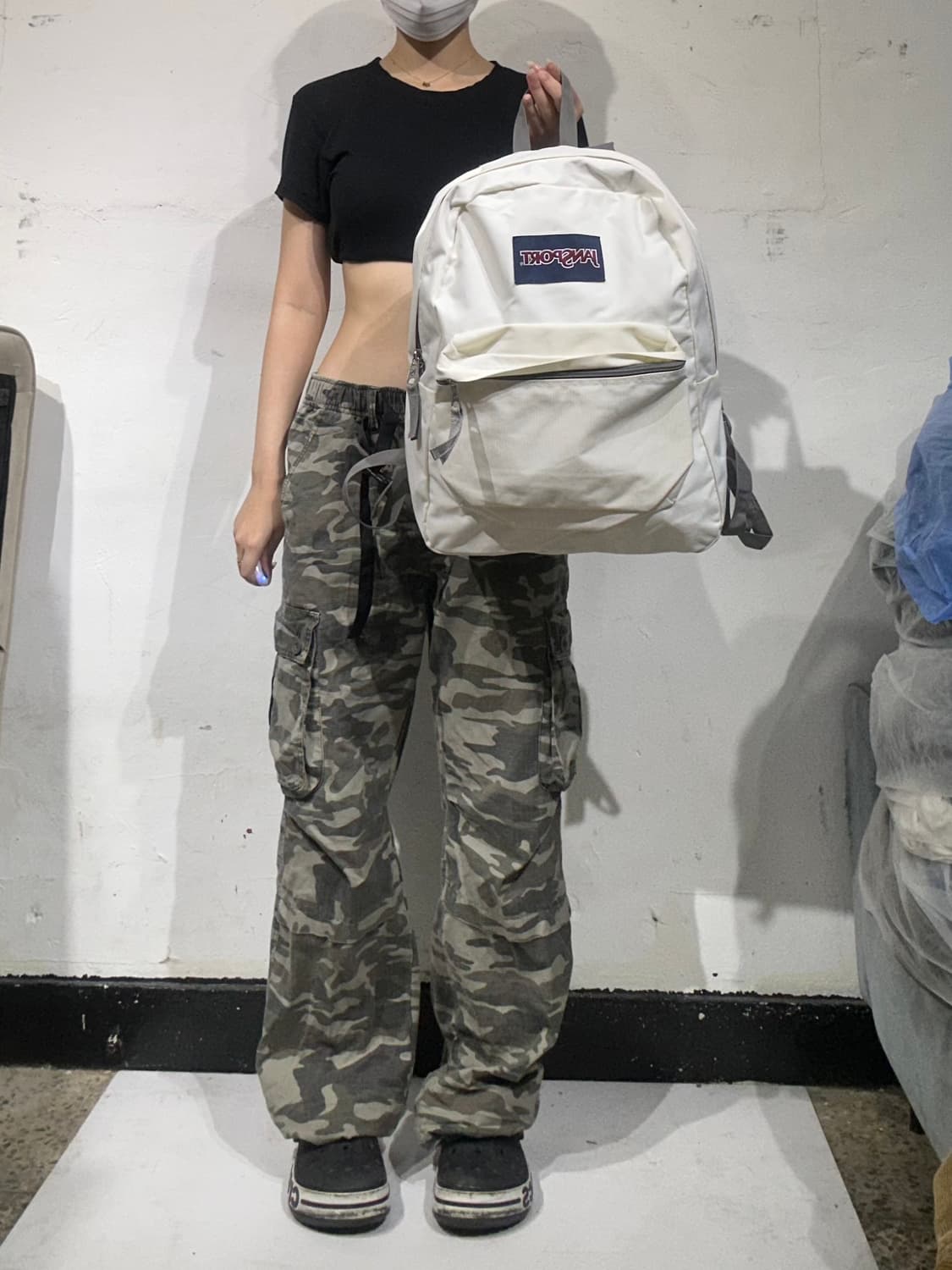 잔스포츠 화이트 백팩 가방 상품이미지2
