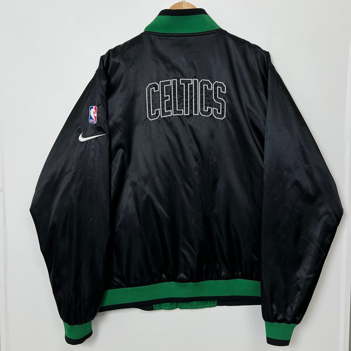 나이키 X NBA 셀틱스 리버시블 사틴 자켓 상품이미지6