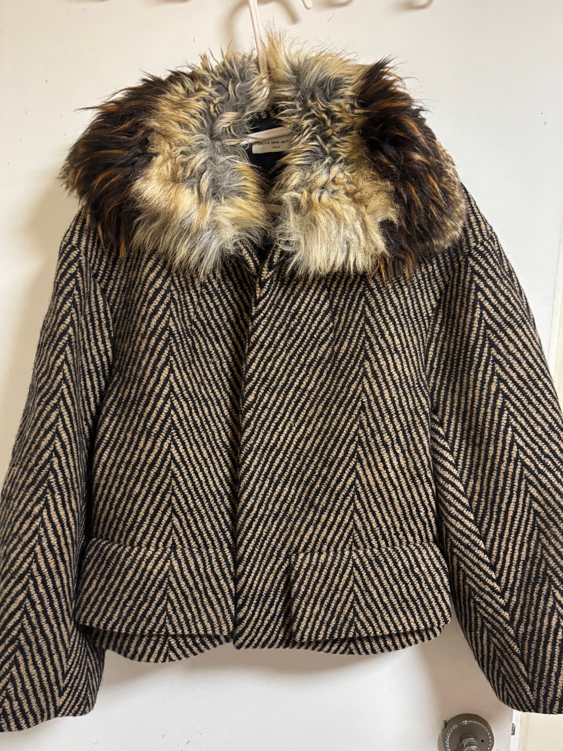 드리스 반 노튼 퍼자켓 상품이미지1