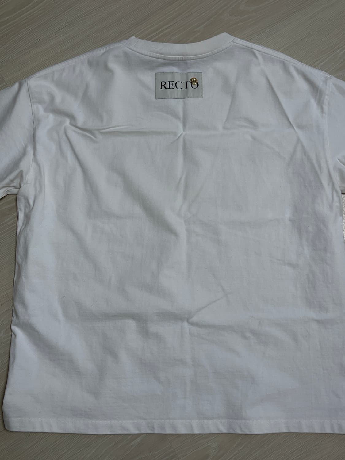 렉토 반팔 티셔츠 팝니다 상품이미지2