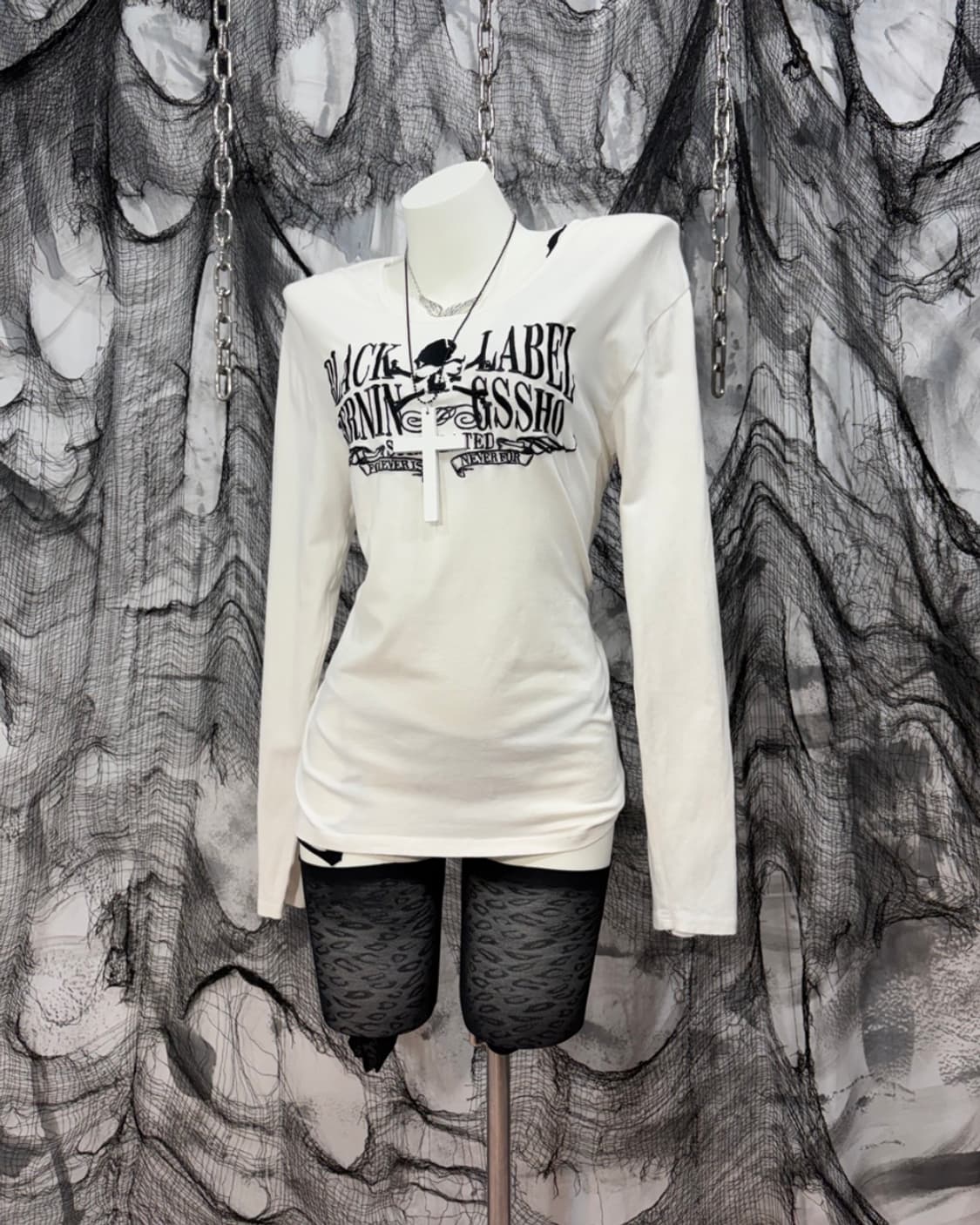 Black Label skull embroidery long sleeve 상품이미지2