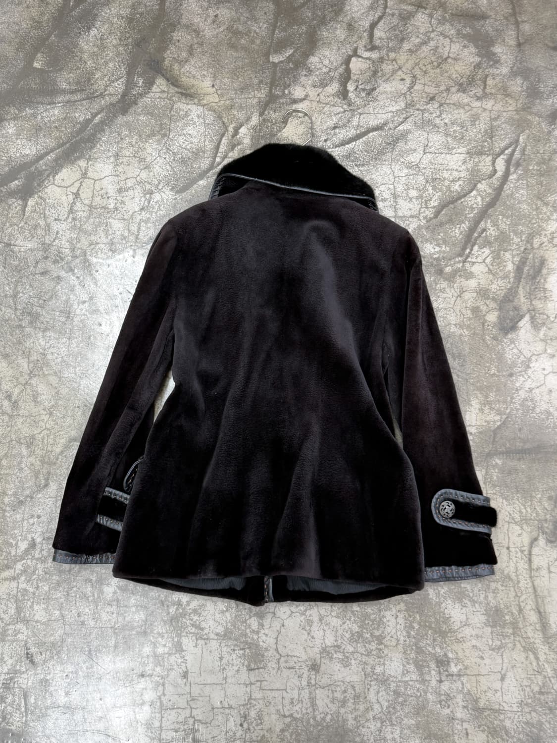 다크 브라운 쉬어드 밍크 레더 트리밍 자켓 상품이미지3