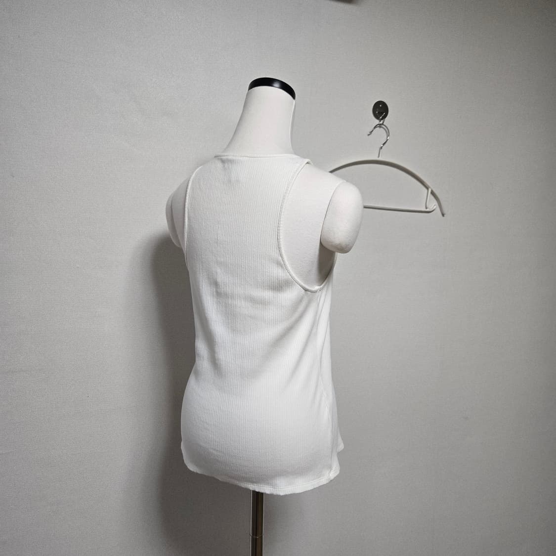 앤아더스토리즈 코튼 슬리브리스 탑  상품이미지2