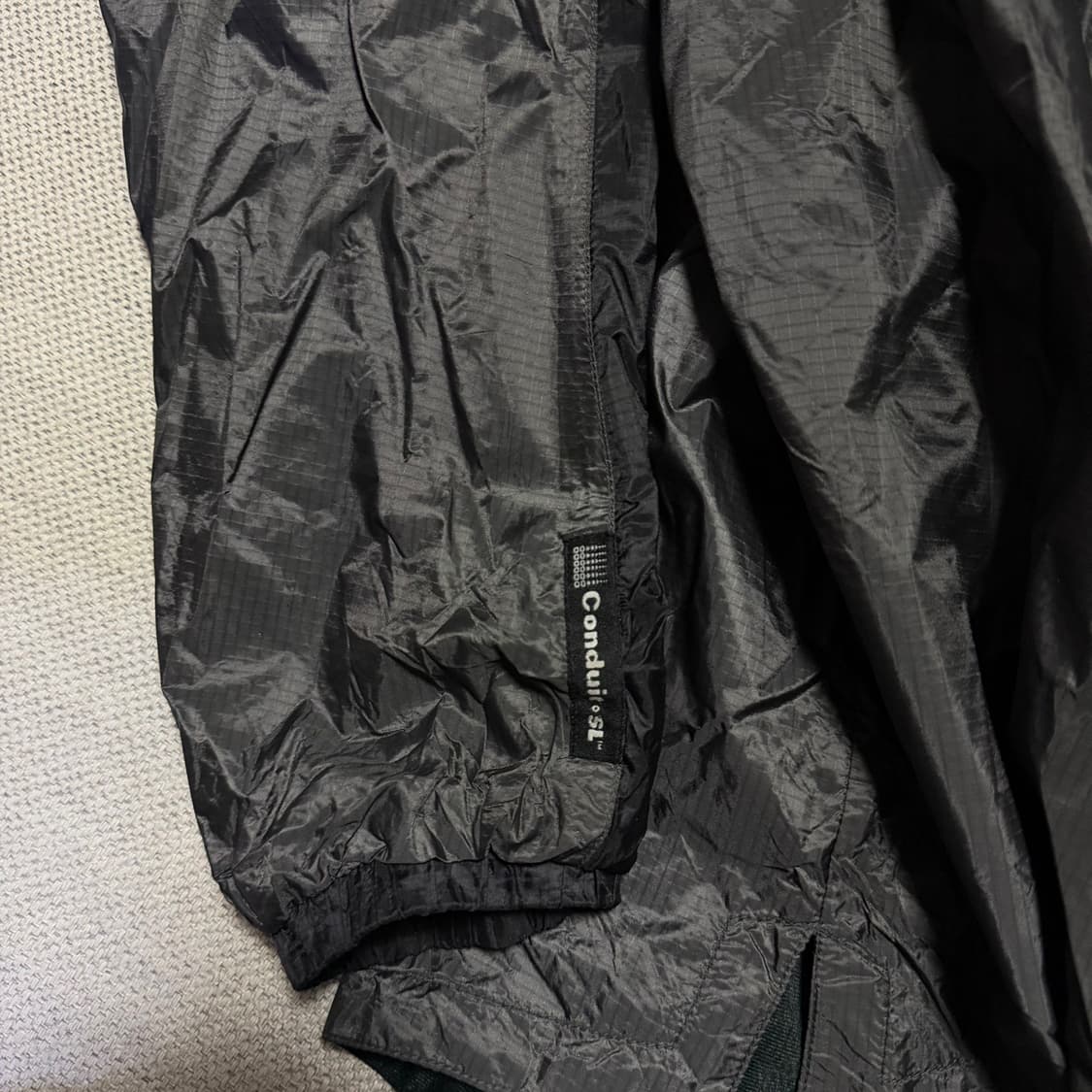 마운틴 하드웨어 컨듀잇 SL 바람막이 자켓 상품이미지4