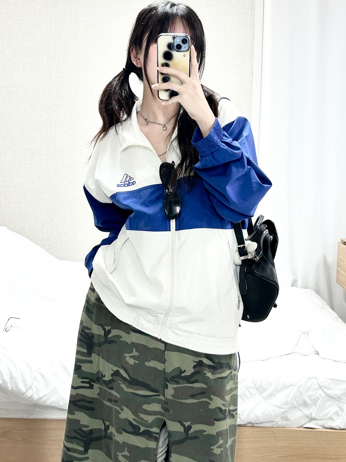 아디다스 90‘s 빅로고 포카리 바람막이 상품이미지2