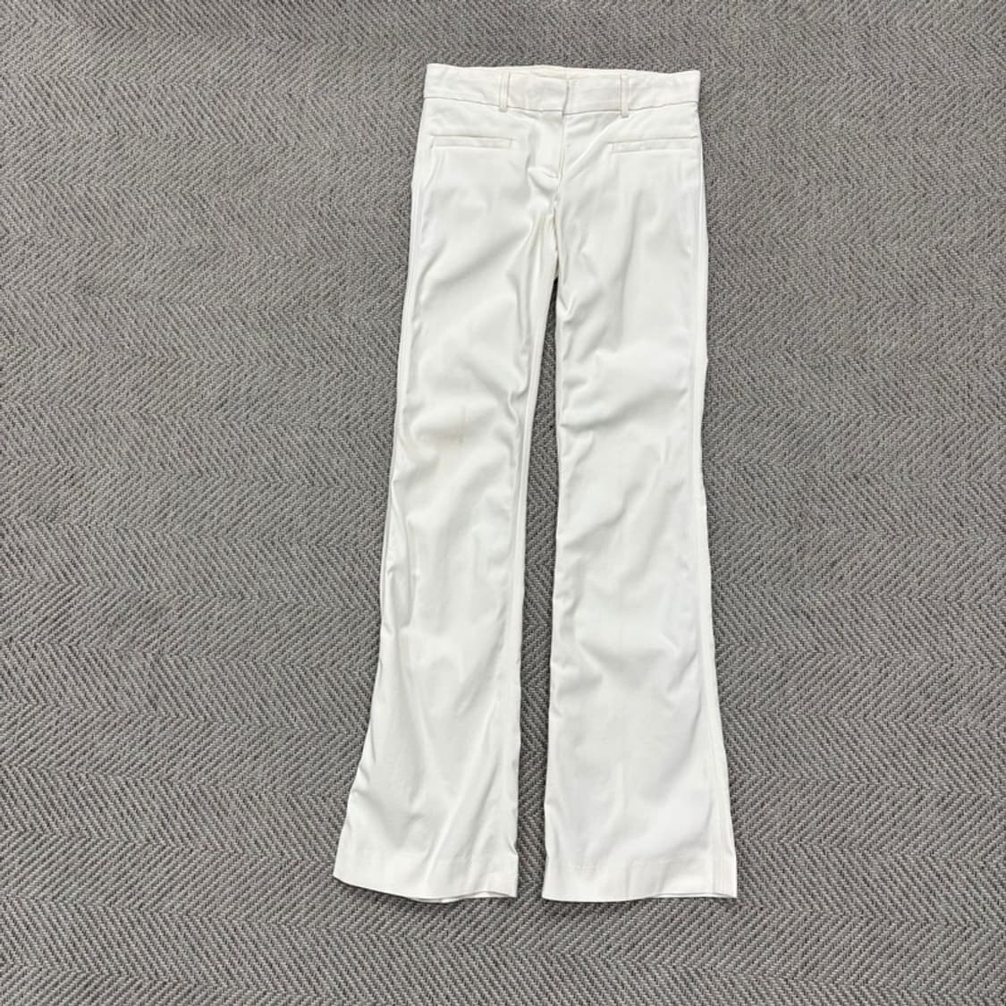 띠어리 화이트 부츠컷 팬츠  v0268 상품이미지1