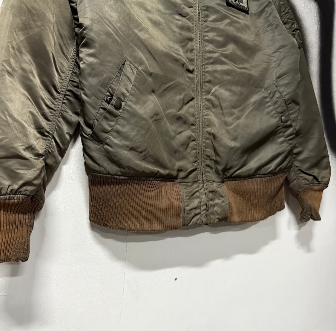 [XL] 알파인더스트리 MA-1 플라이트 자켓 (딥 카키) 상품이미지5