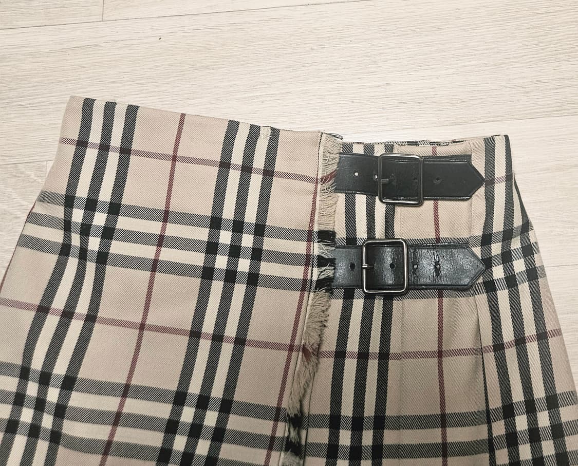 버버리체크미니스커트 25~26 상품이미지4