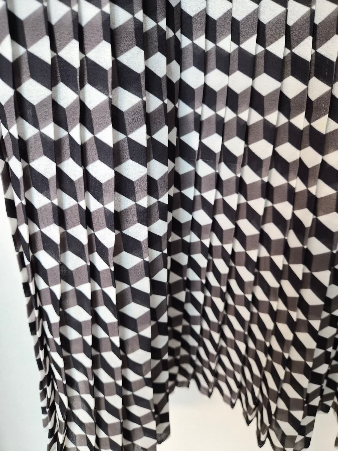 [XS 마니시 아로라(Manish Arora) 입체 자수 기하학 상품이미지4