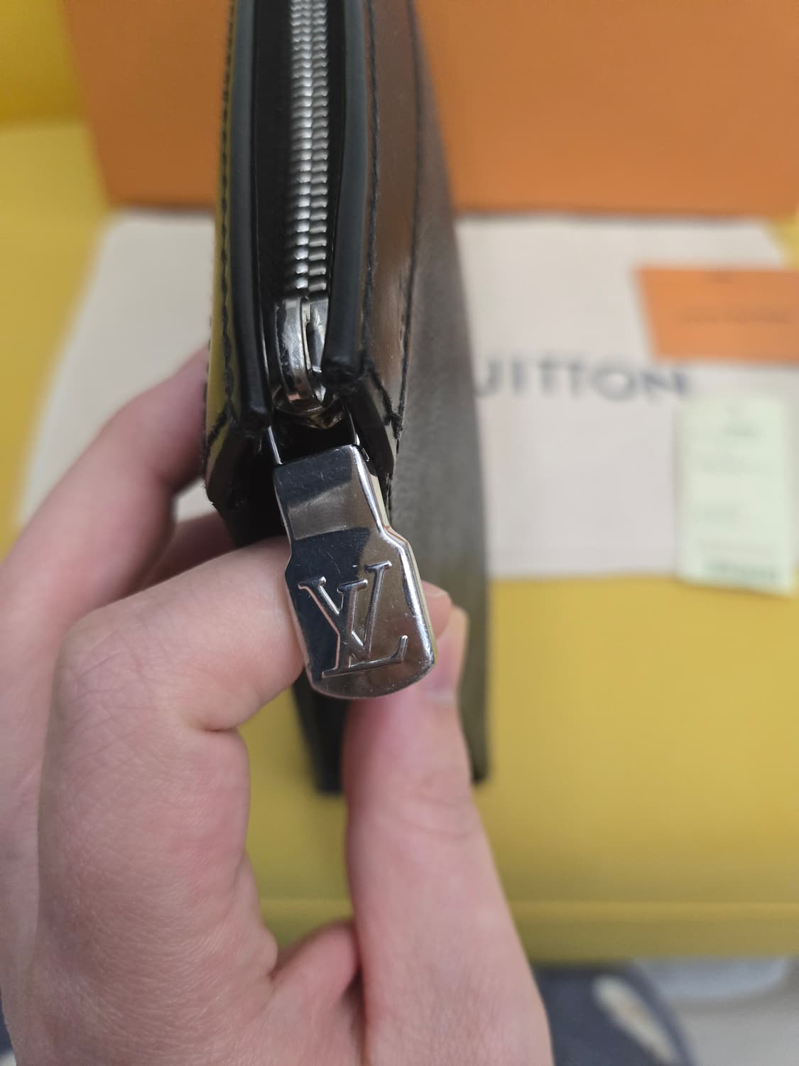 루이비통 포쉐트 보야주 다미에 그라피트 클러치입 상품이미지4