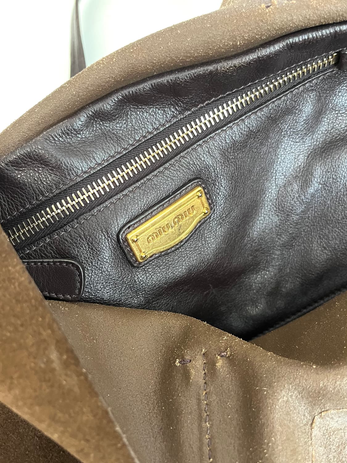 미우미우 스무스 스웨이드 투톤 숄더백 상품이미지6