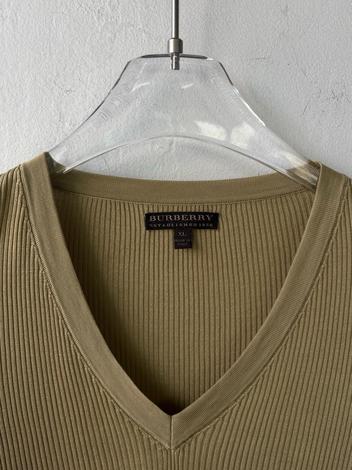 버버리 그라데이션 브이넥 니트 상품이미지7