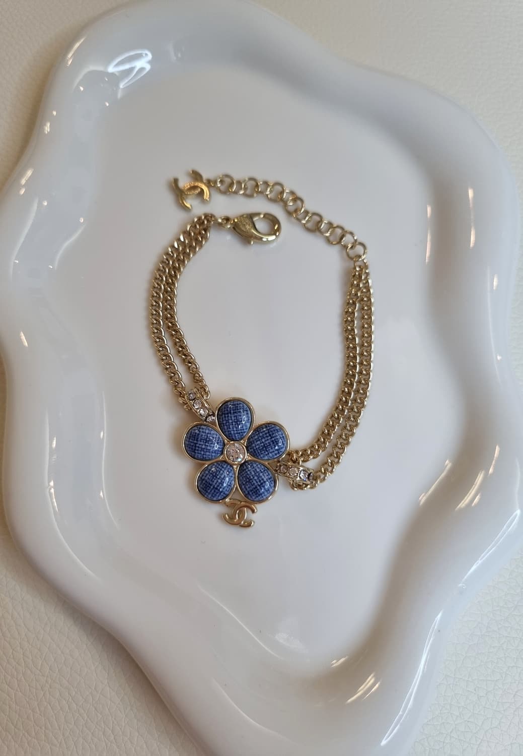 샤넬 데님풍플라워 CC 금장 팔찌 업사이클링 상품이미지1