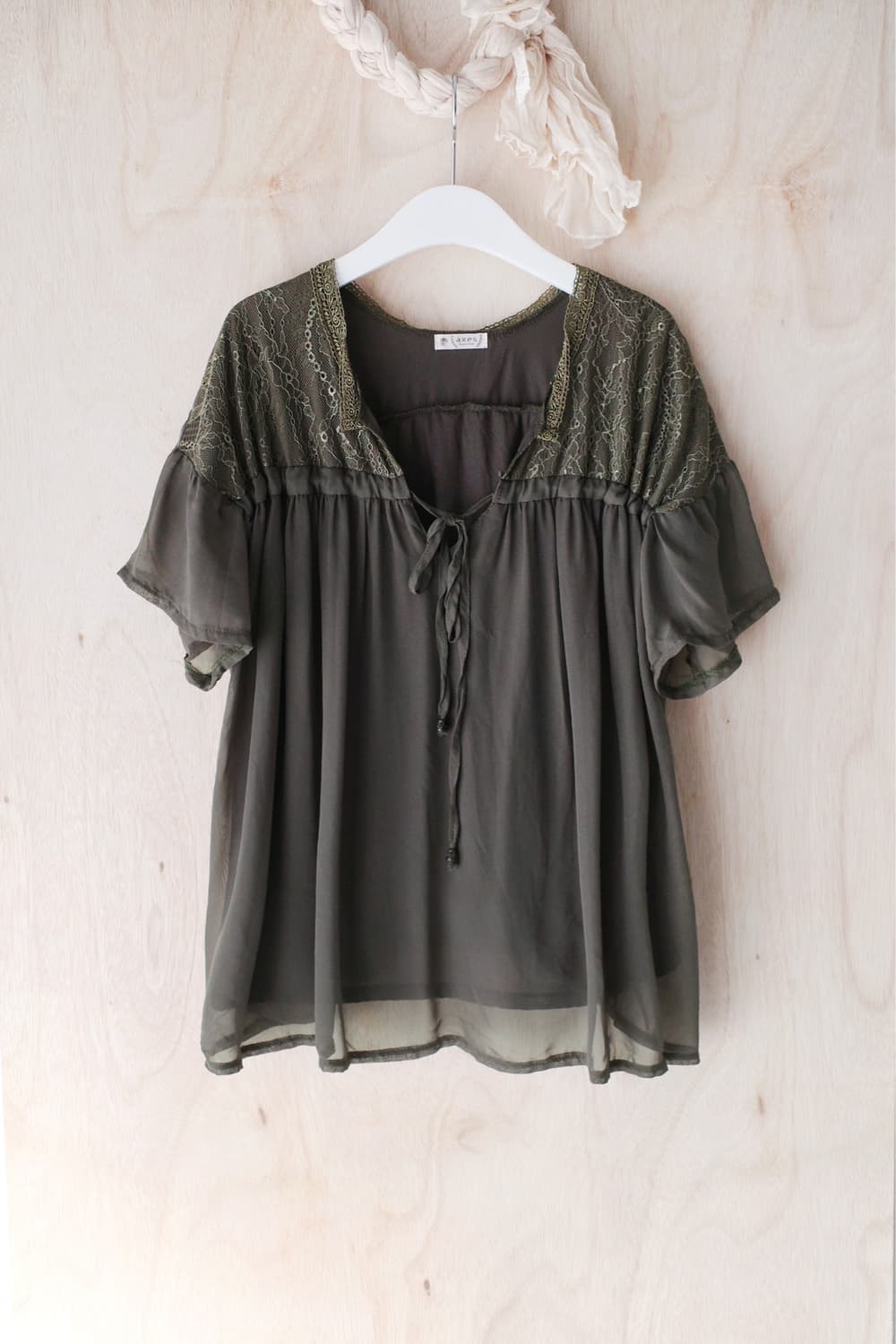 axes femme) shirring half blouse 상품이미지1