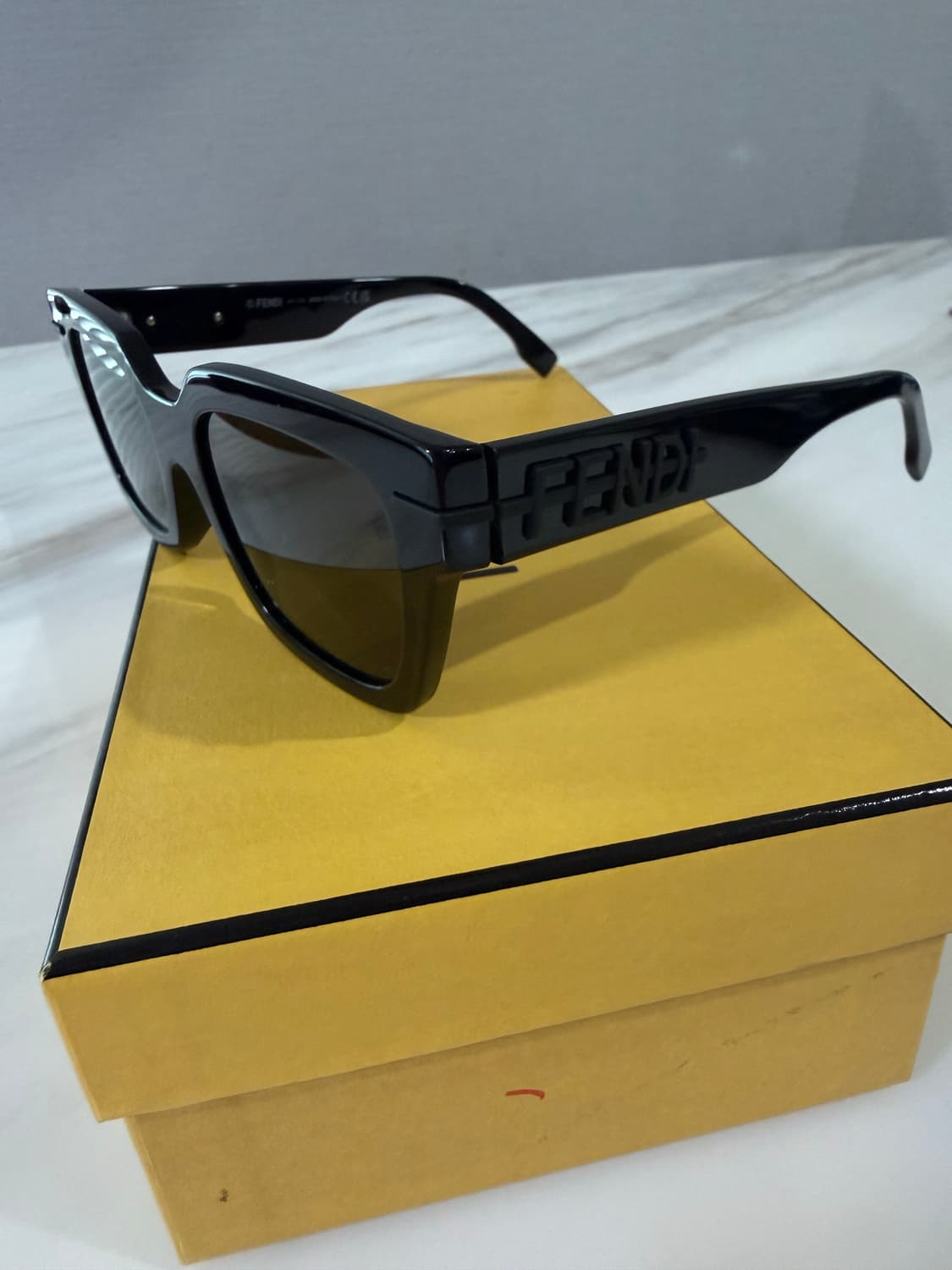 (풀박스) 펜디 펜디그라피 선글라스 (신세계면세점 정품) 상품이미지3