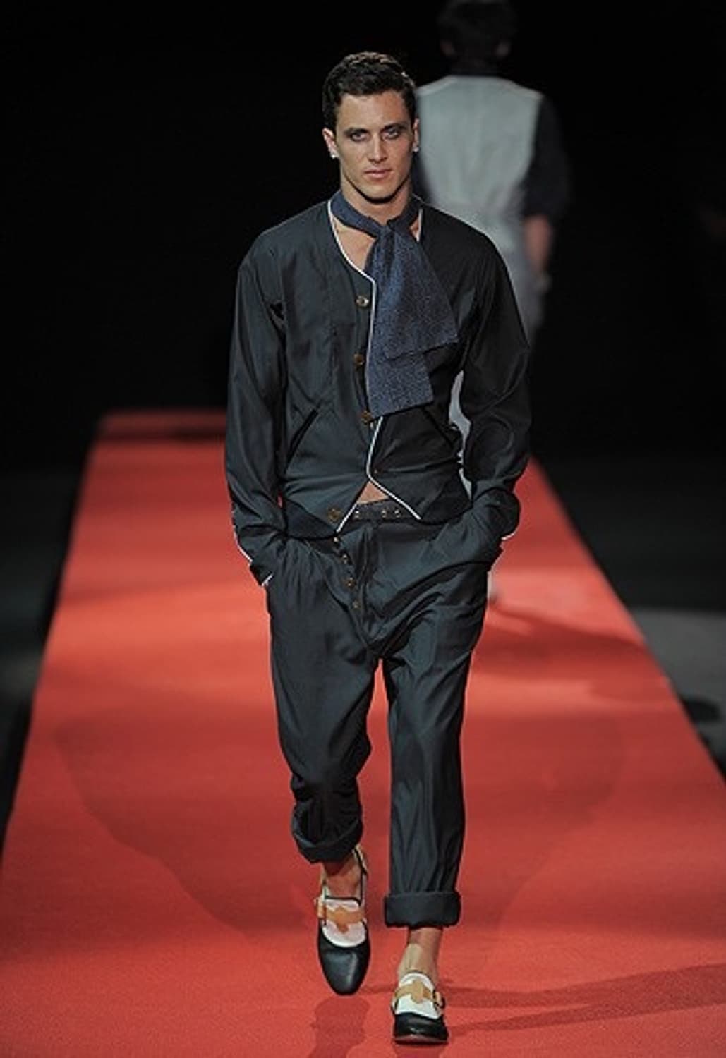 비비안 웨스트우드 2010 런웨이 나선 패널 자켓 상품이미지10