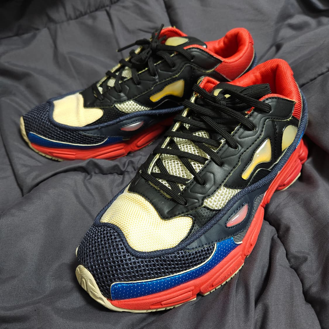 275 ) 아디다스 × 라프 시몬스 오즈위고2 파워레드 상품이미지1