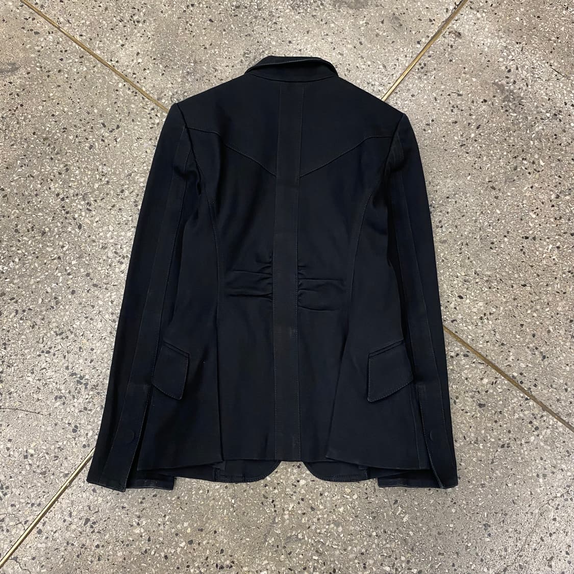 Citrus Notes 블랙 셔링 디테일 자켓 해 상품이미지6