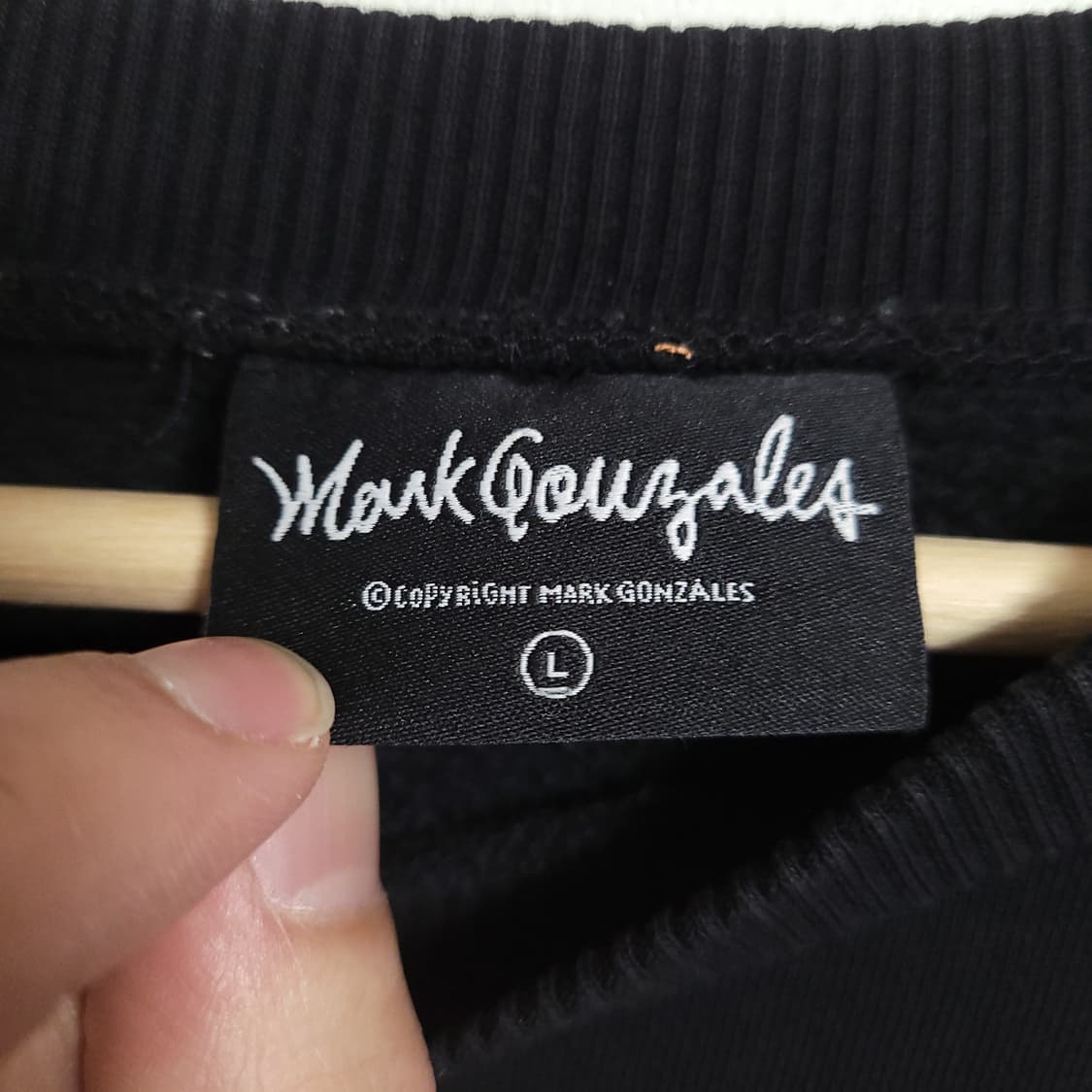 (L) 마크 곤잘레스 블랙 맨투맨 티셔츠 기모 상품이미지2