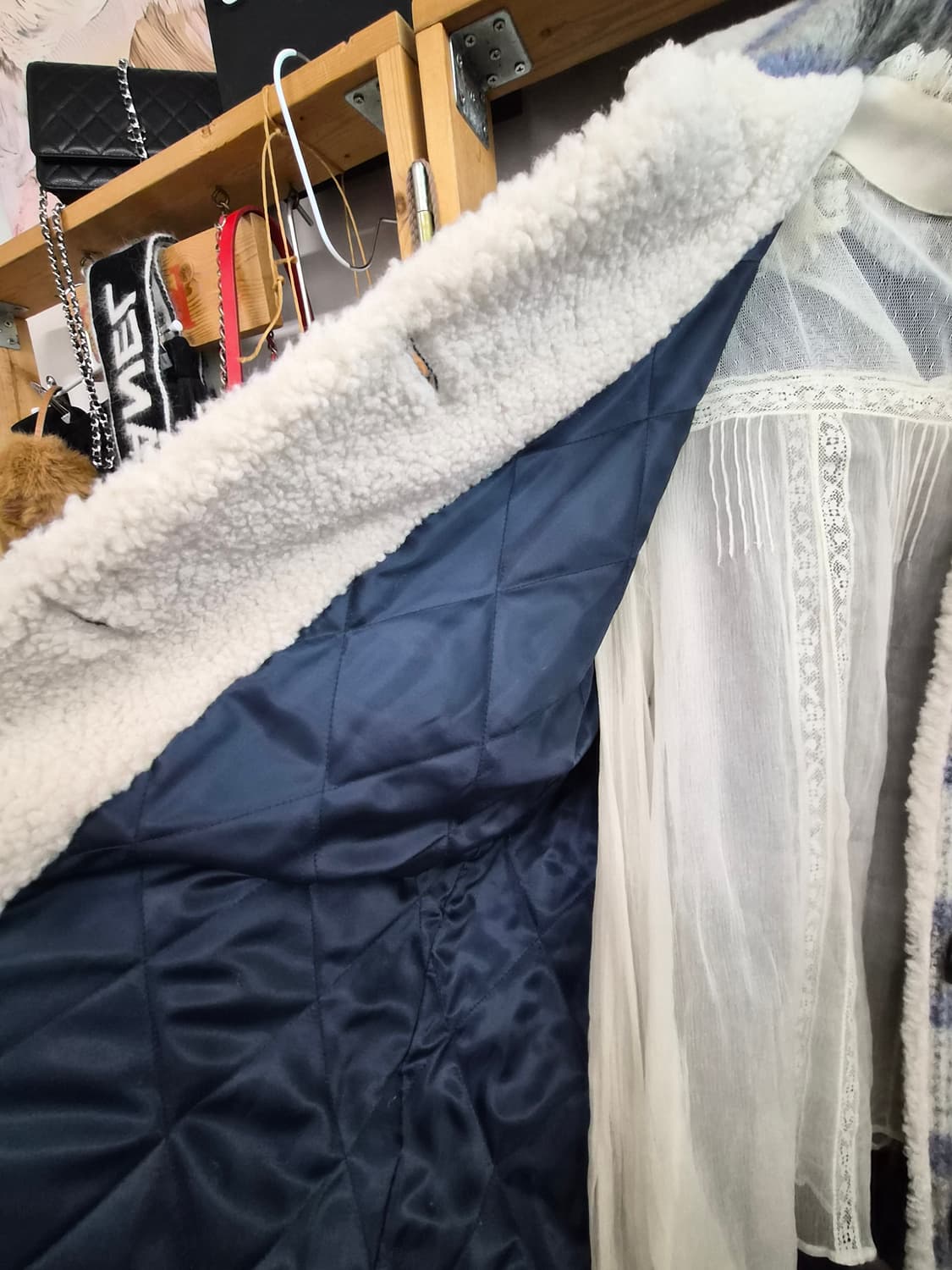 보브 뽀글 체크셔츠 코트 상품이미지8