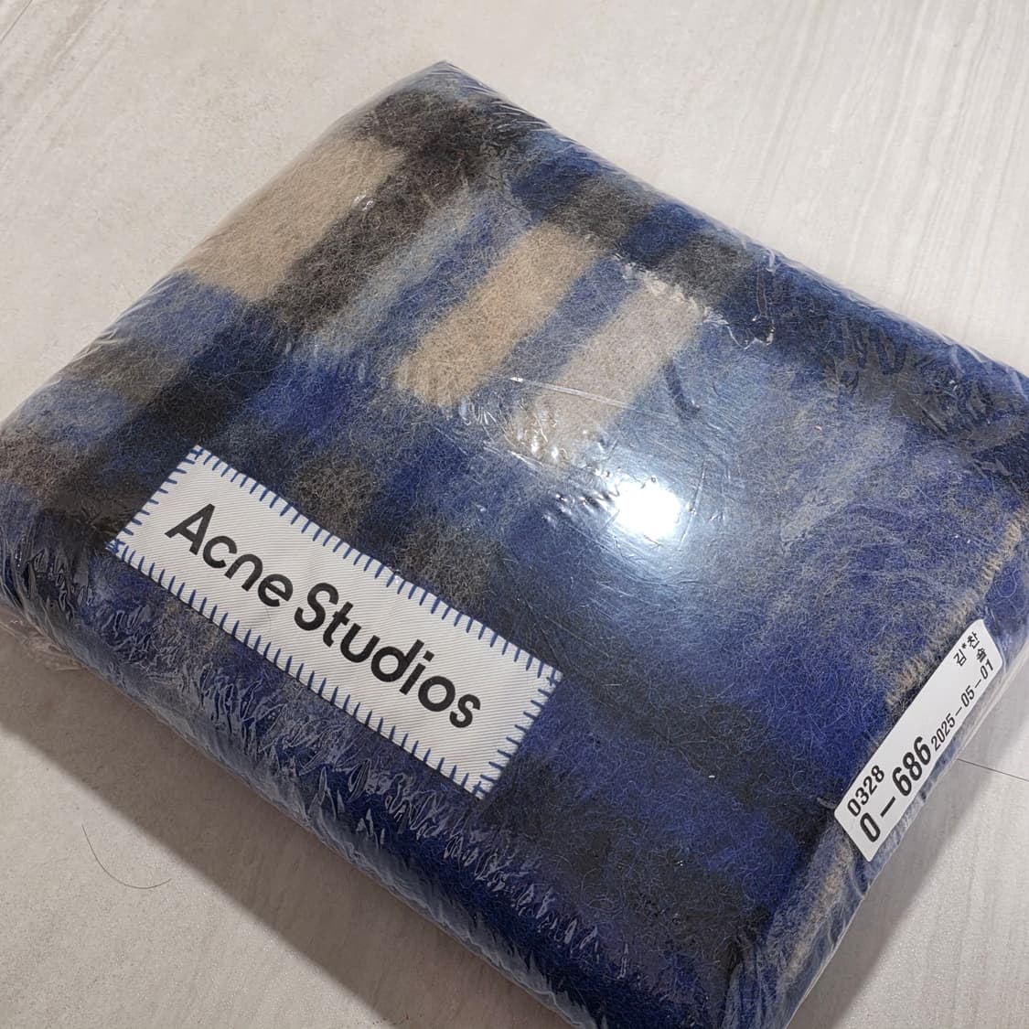 아크내 모헤어 목도리 상품이미지1