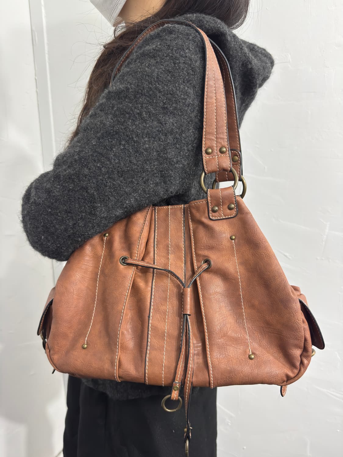 brown leather fringe pocketbag 상품이미지1