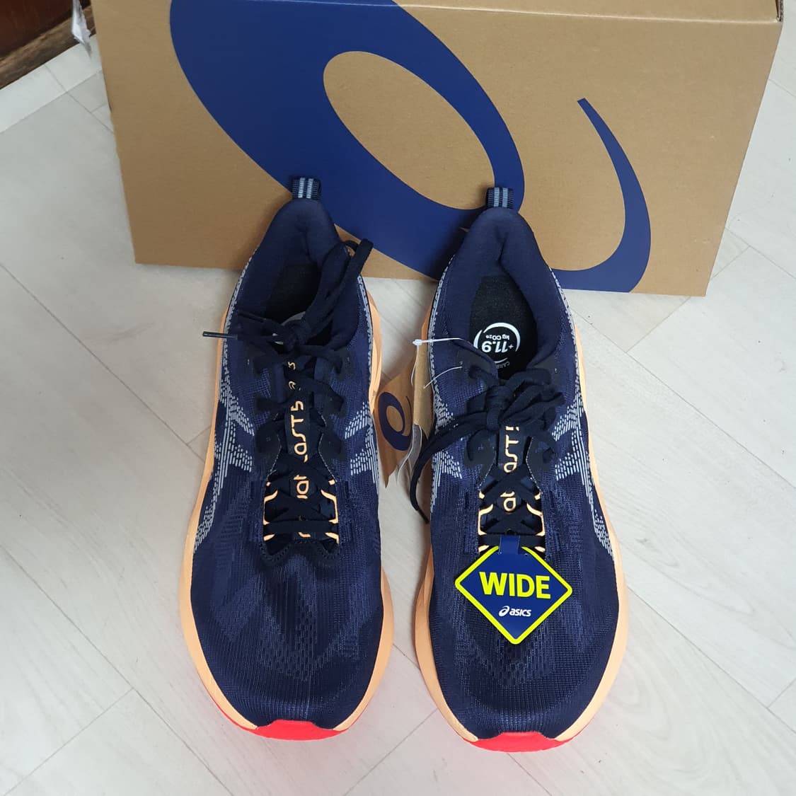 아식스 노바블라스트 5 와이드 300mm 새상품 상품이미지3