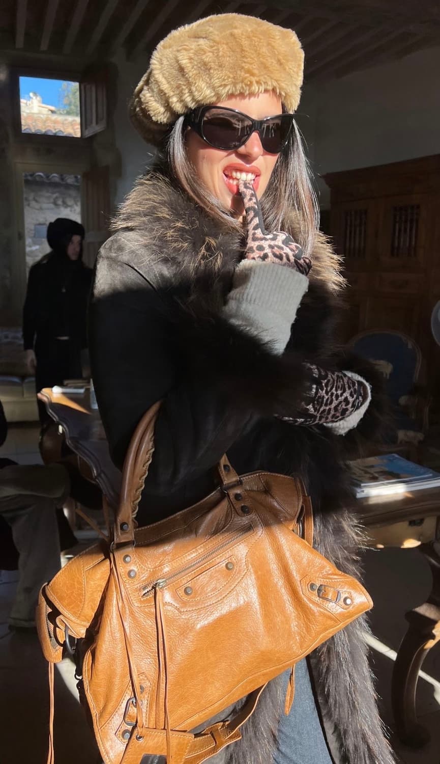 발렌시아가 모터백 상품이미지2