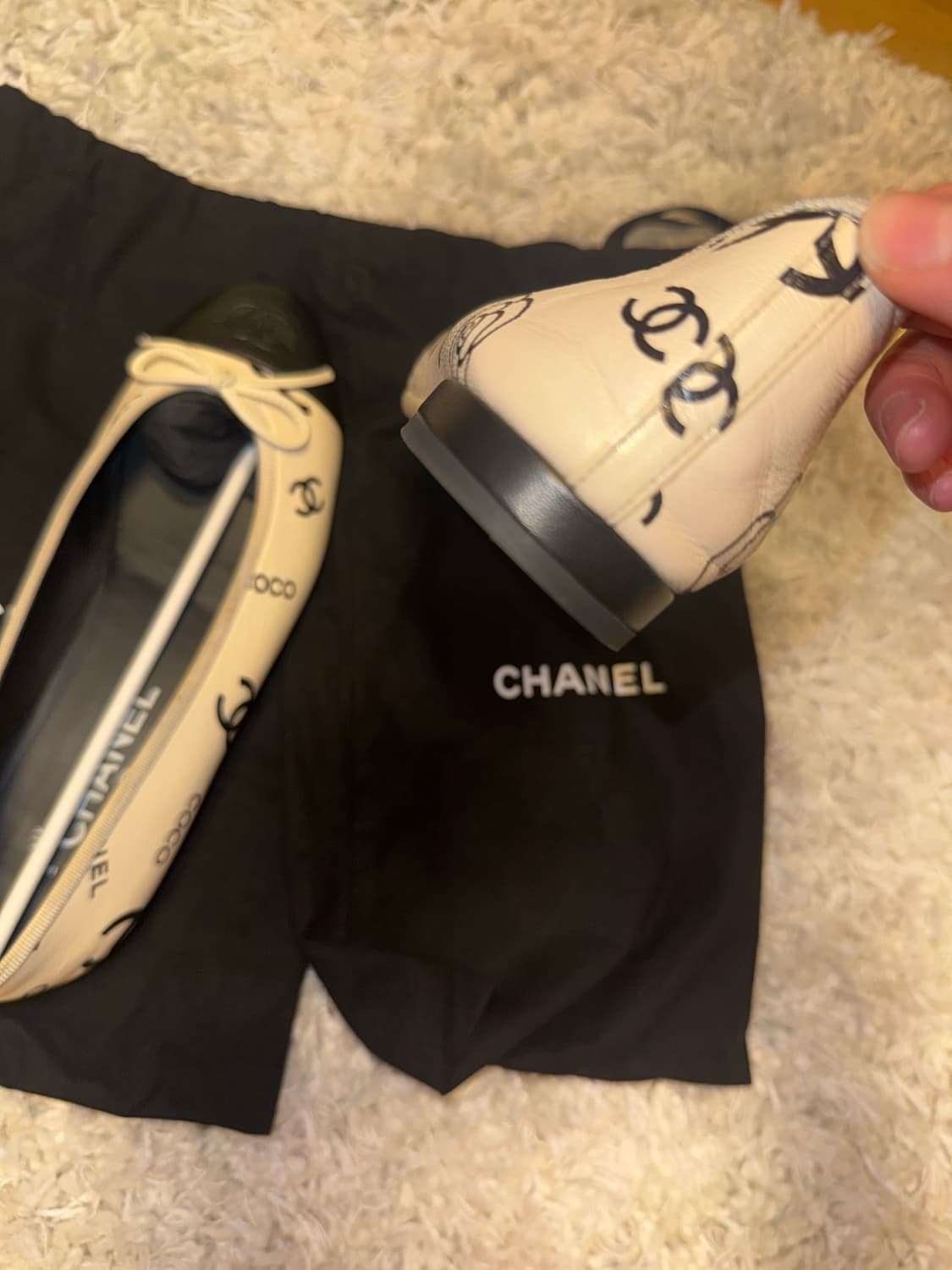 샤넬 로고 플랫슈즈 상품이미지3