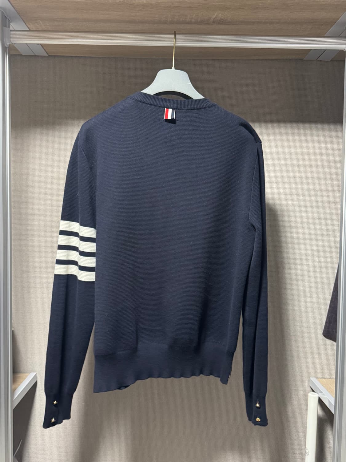 톰브라운 밀라노 스티치 사선 완장 니트 네이비 3 상품이미지2