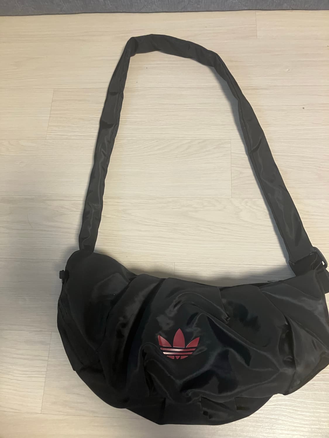 아디다스 크로와상 크로스백 상품이미지1