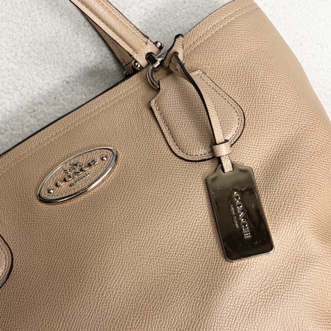 COACH 크로스 그레인 킷 캐리올 숄더백 상품이미지2