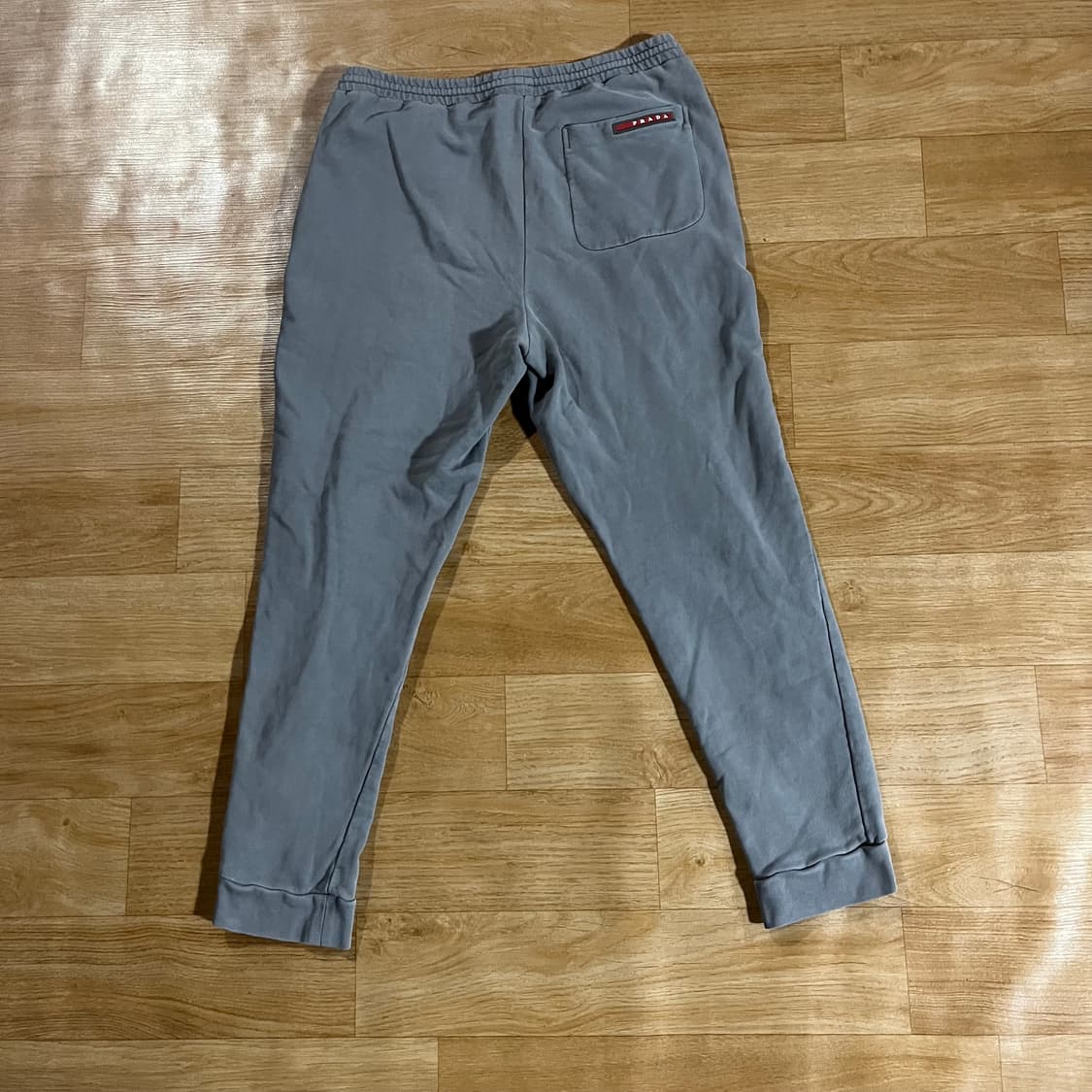 [30-32] 프라다 패치 스웻팬츠 상품이미지1