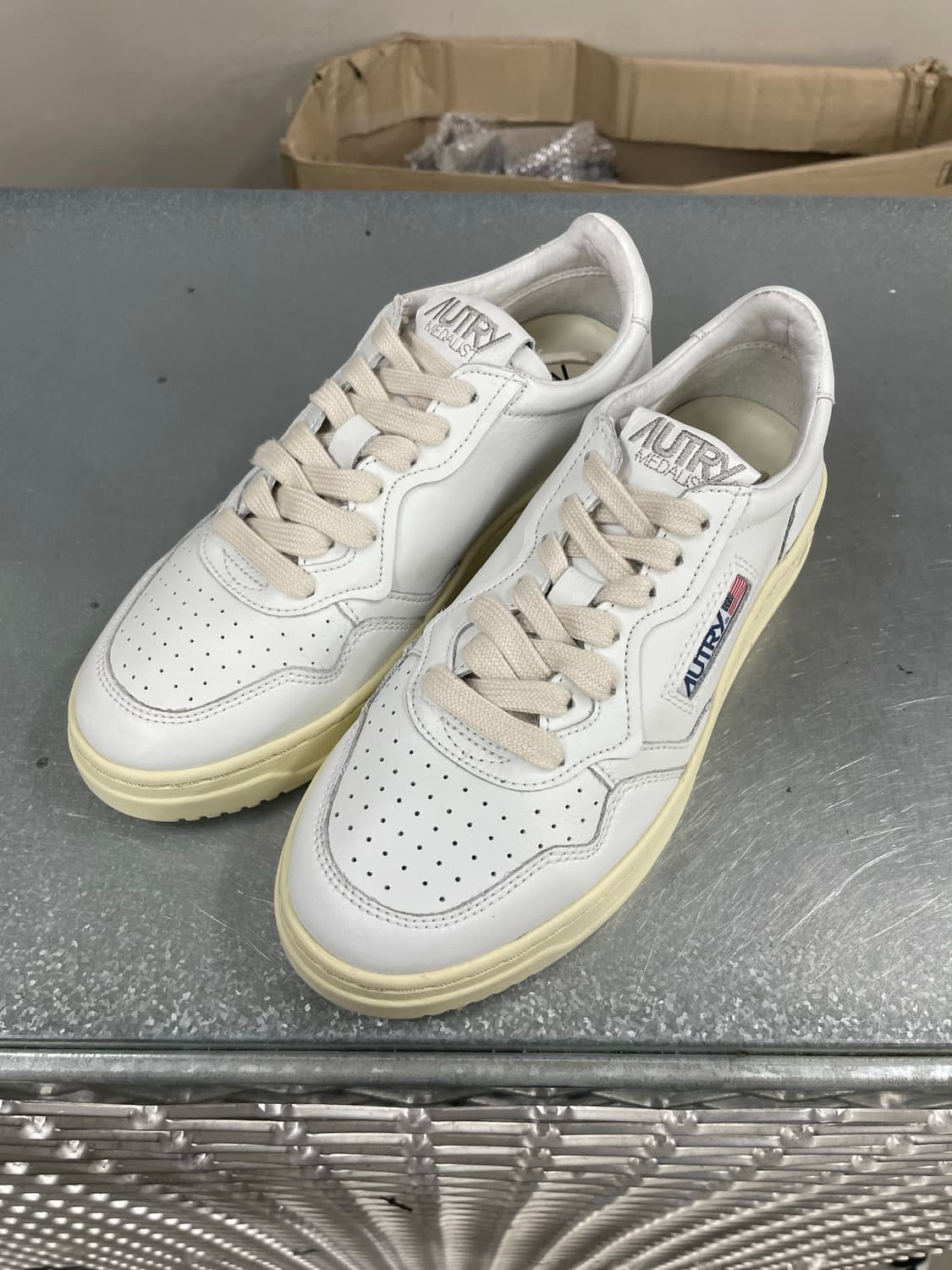 오트리 메달리스트 화이트 37 상품이미지2