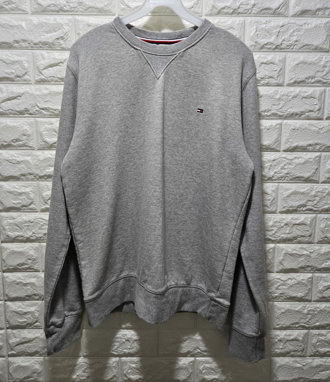 타미힐피거 스몰로고 맨투맨 크루넥 스웨트셔츠 100 상품이미지1