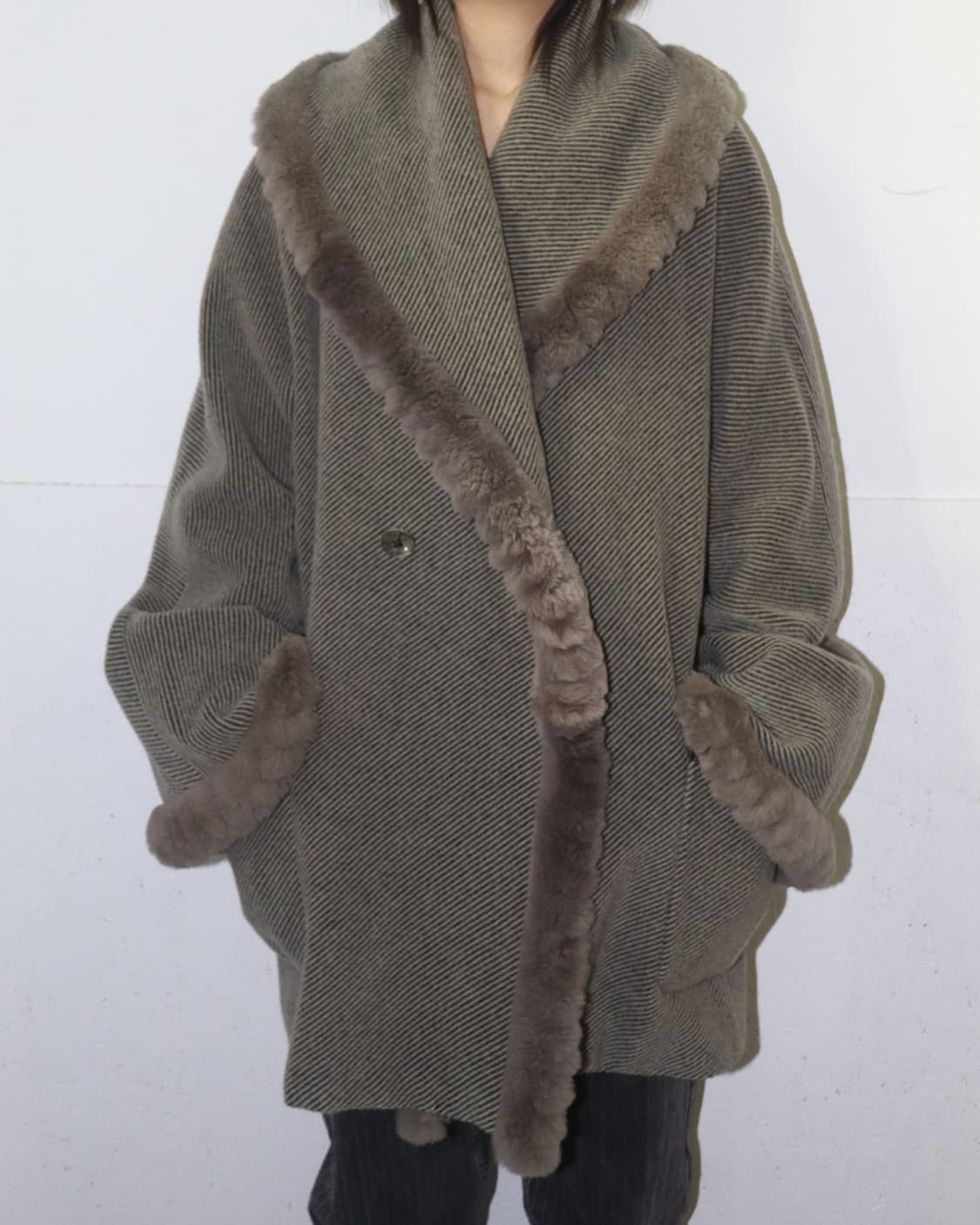 펜디 시어링 트림 울 코트 상품이미지2