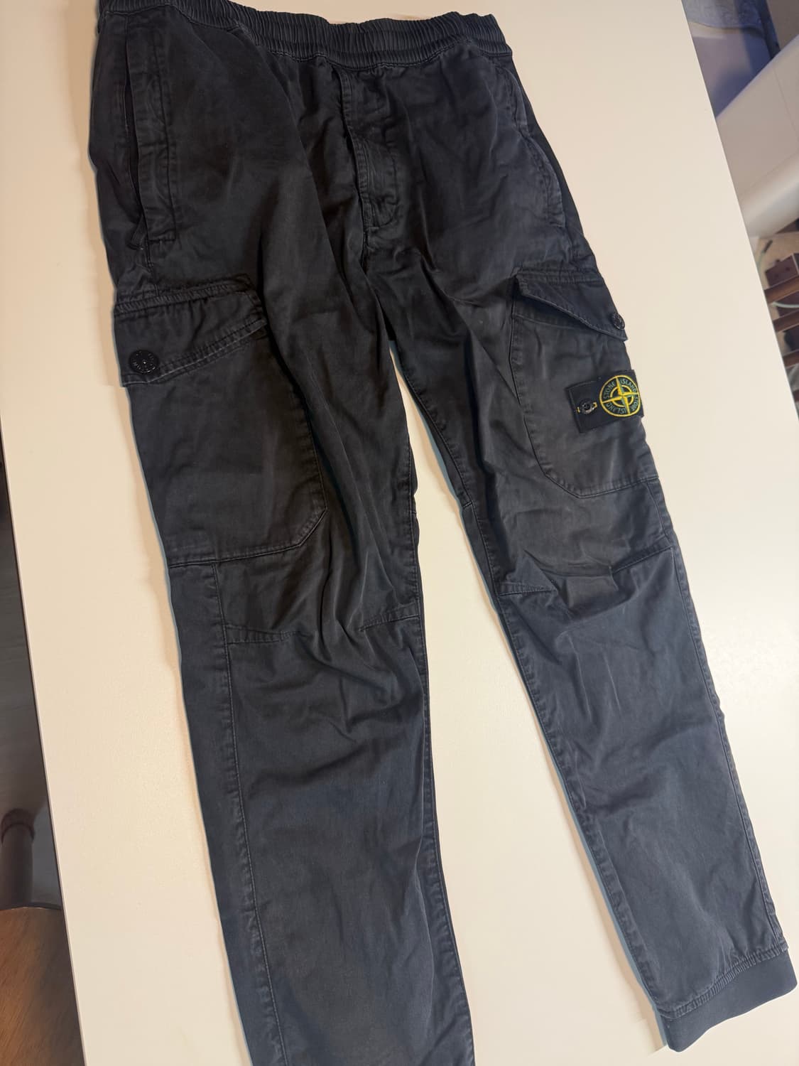 스톤아일랜드 블랙 카고 팬츠 상품이미지1