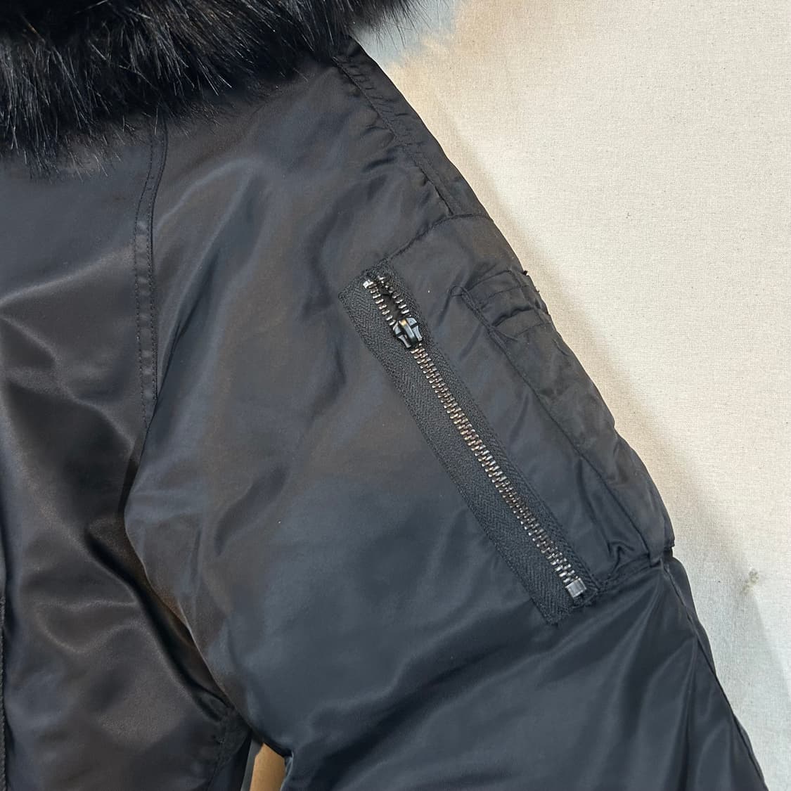 M) DKNY N2B 덕다운 패딩 봄버 자켓 블랙 상품이미지7