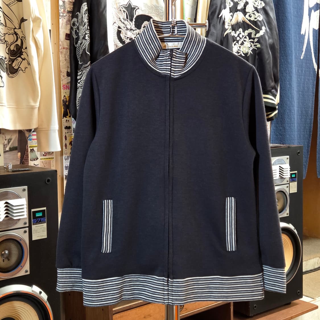 JPN 스트라이프 포인트 차콜 코튼 집업 상품이미지1