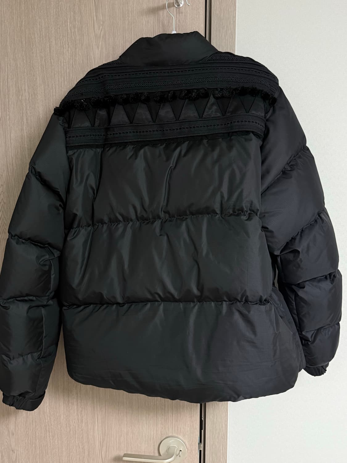 언더커버 23aw Tribal Motif 스캡 다운패딩 블랙 3 상품이미지3