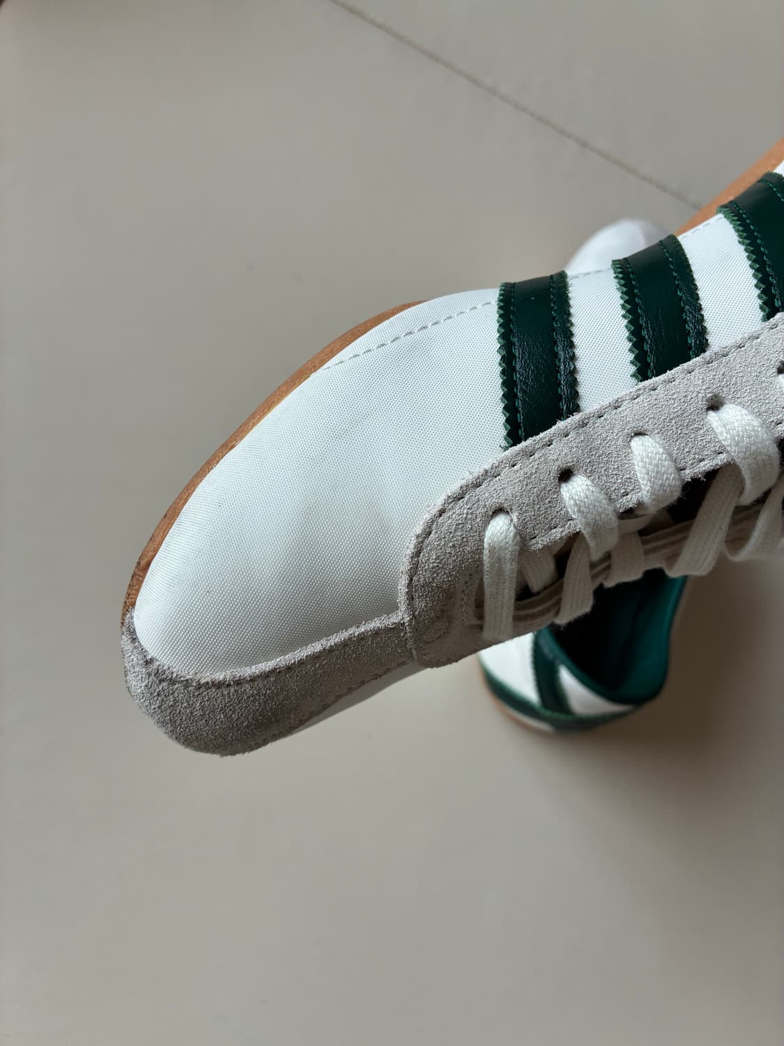 아디다스 도쿄 흰/초 240 상품이미지6