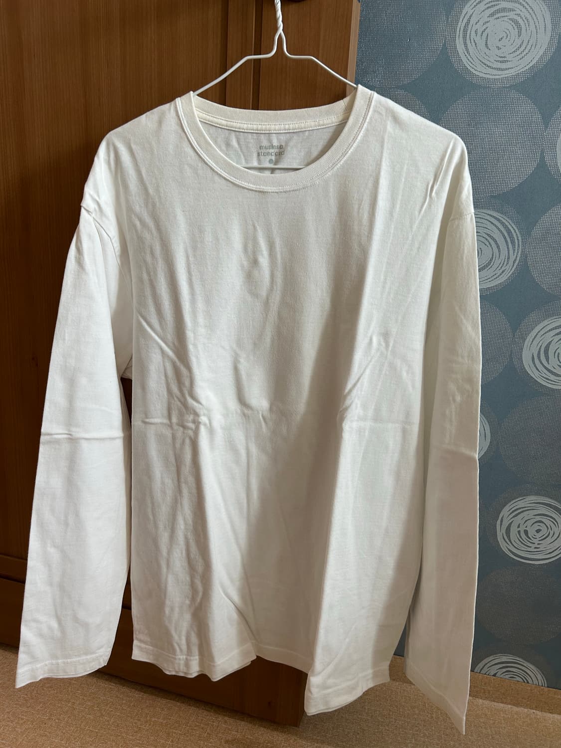 무탠다드 베이식 긴팔 티셔츠 화이트 상품이미지2